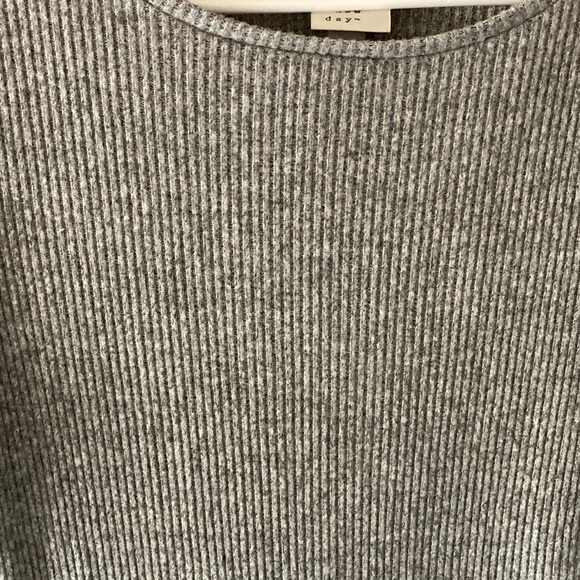 Modest Gray Ribbed Knee Length Dress - Picture 2 of 3